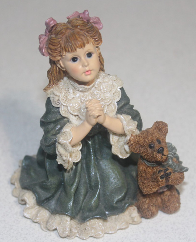 Yesterdays Child Dollstone Celebration Series #7 Teresa's Prayer Figurine 1998
