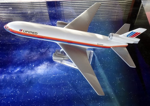 United Airlines Desk Model Airplane / Sperry Univac Apollo Aviation System