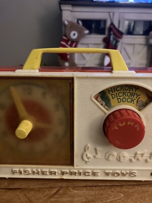 Vintage 1971 Fisher-Price Clock Radio w/Antenna Hickory Dickory Dock 107 USA