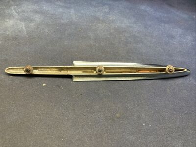 Vintage 1957 Pontiac Fender Chrome Hood Ornament #523120 OEM Quick