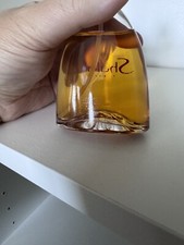 945884_9