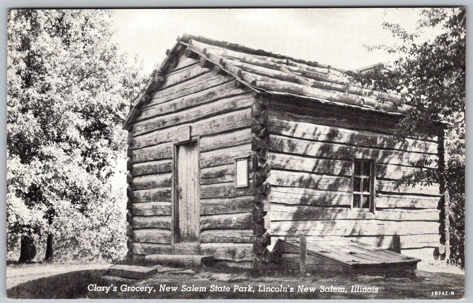 Vtg Postcard Clary's Grocery Cabin Lincoln's New Salem, IL 1940s