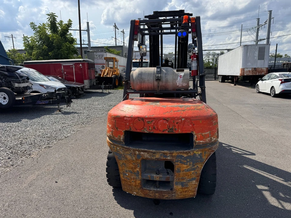 Carretilla elevadora Toyota 52-6FGU35 2018 6200 lb 13390 horas Foto 4 de 4