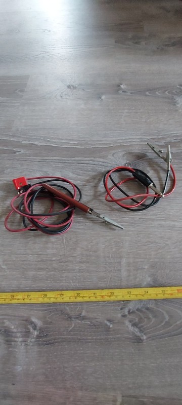 These are similar to Simpson Electric 00043 Test Leads, but different. 