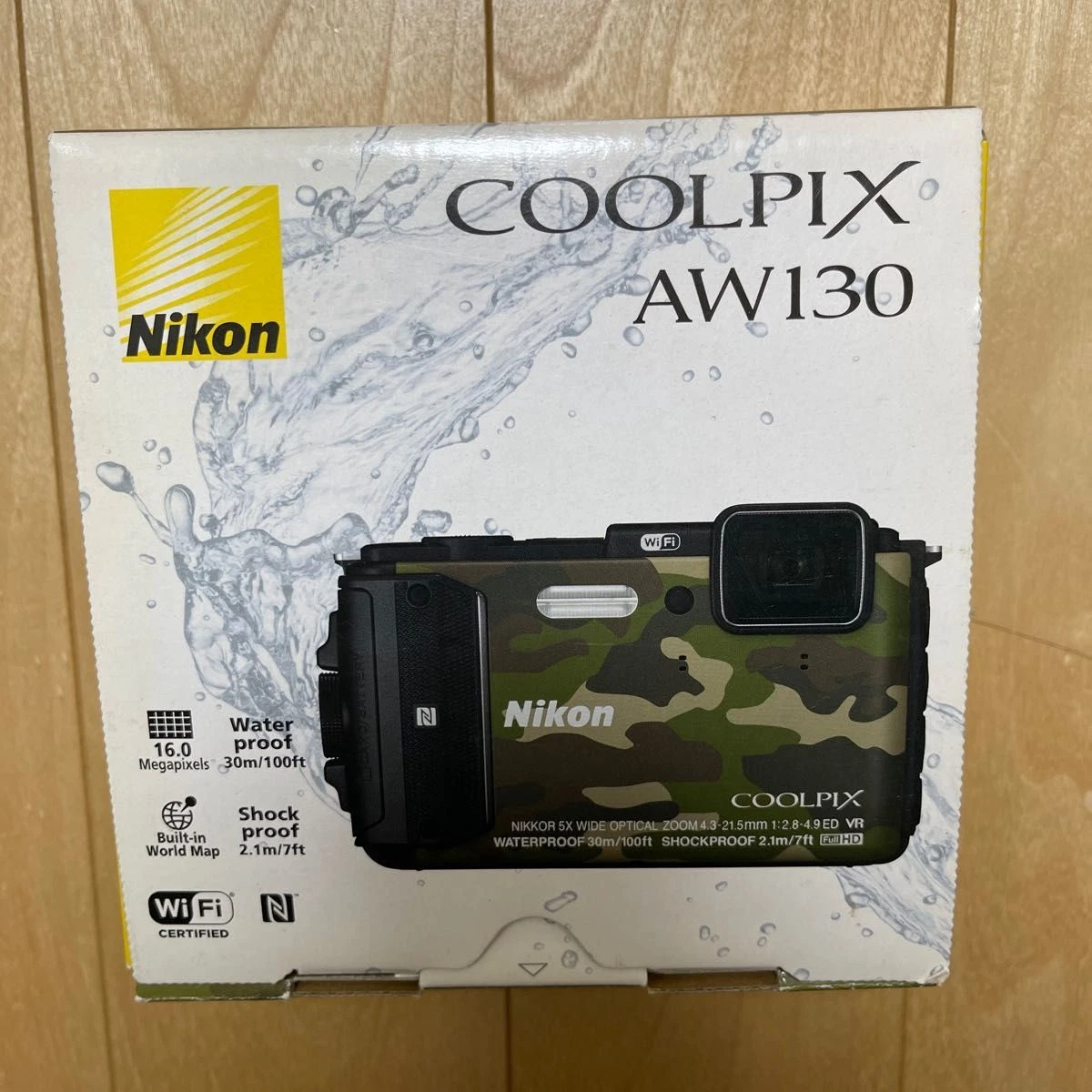 Fotocamera Compatta Nikon Coolpix AW130 Arancione - 16MP, Zoom Ottico 5x, Impermeabile