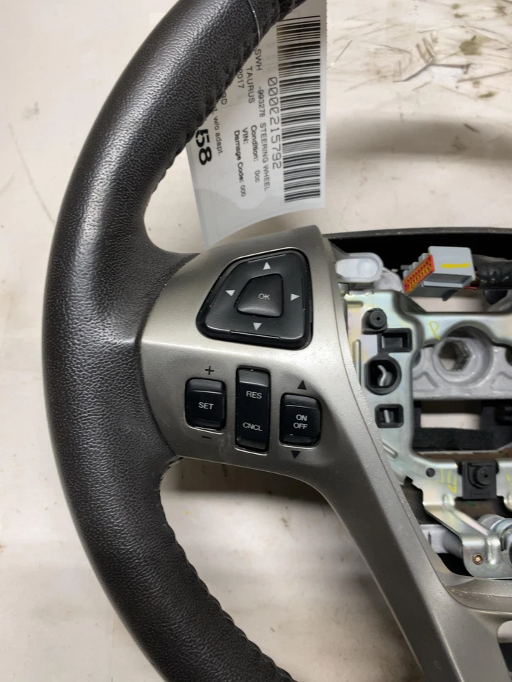 Volante FORD TAURUS 13-18 CUERO SIN CALOR SIN MADERA DG1Z3600BA Foto 3 de 4