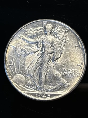1945 P 50C Walking Liberty Half Dollar Silver UNC