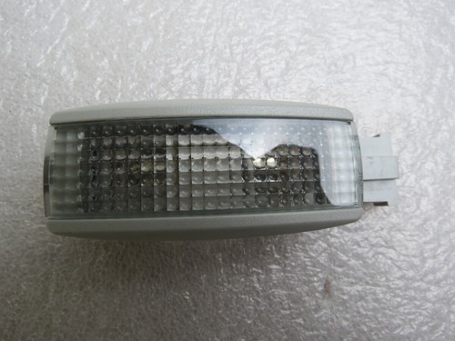VW Passat 3BG Innenraumleuchte Leselampe  M13943 3b0947113