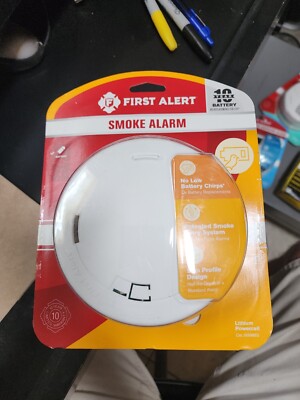 First Alert Smoke Alarm Slim Profile Design Model P1210 - 10 Year ...