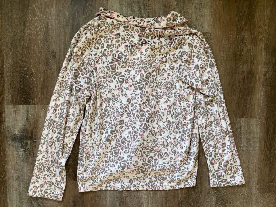 KAREN NEUBURGER~NUEVO JUEGO DE PIJAMA 2 PIEZAS ESTAMPADO LEOPARDO/GUEPARDO~TALLA DAMAS MEDIANA~M Foto 3 de 4