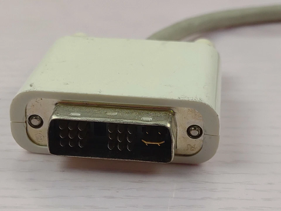 Apple DVI to VGA video adapter for PowerMac G4 G5 Pro MacBook Mini - Image 2 of 4