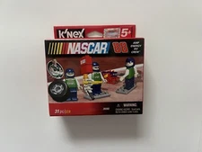 2010 K'NEX NASCAR #88 Dale Earnhardt Jr 31 Piece Amp Energy Pit Crew 36066