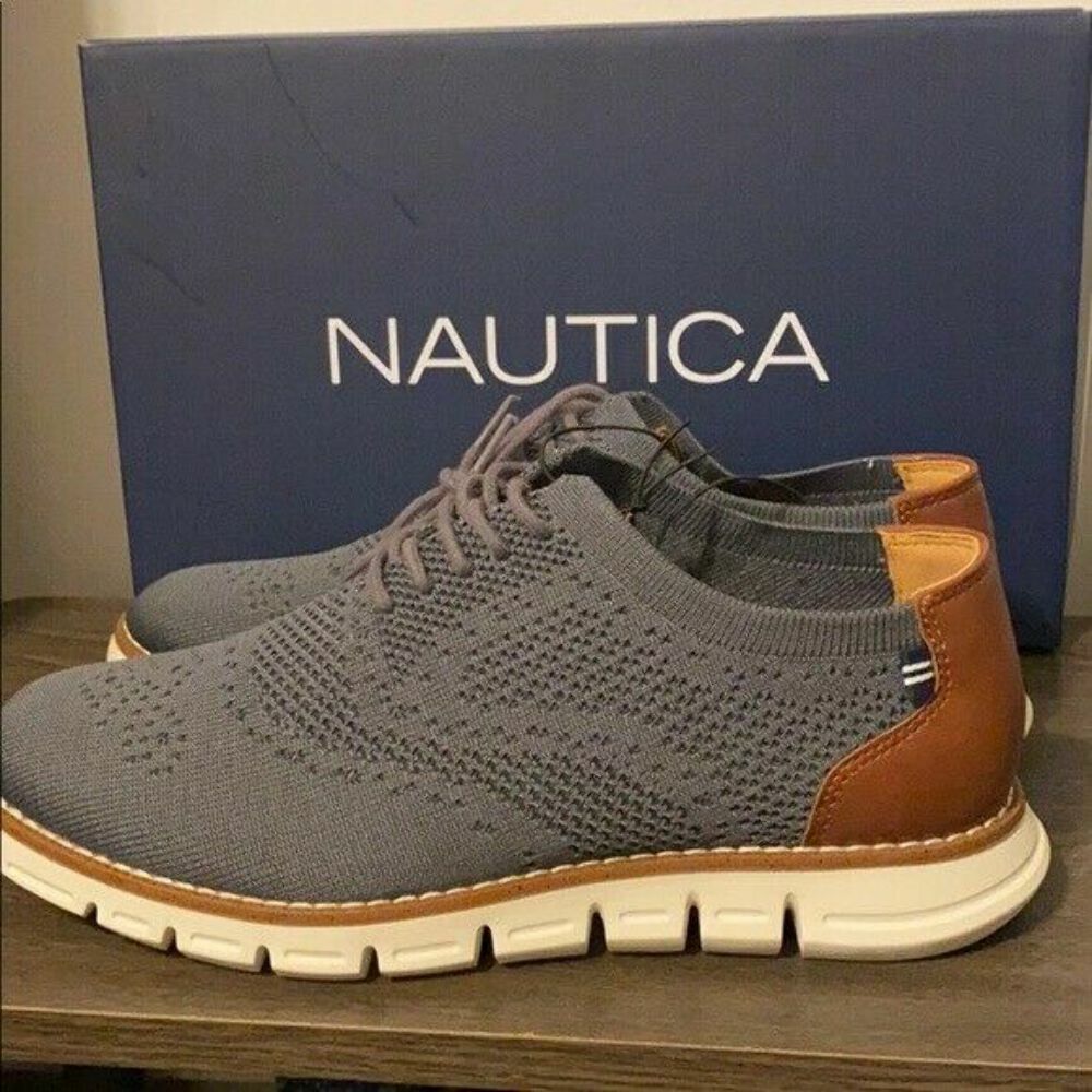 Lightweight Laced Oxford Shoes - NWT 