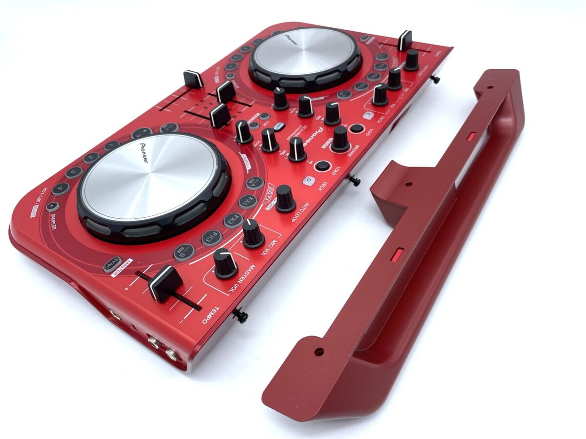 Near MINT Pioneer DDJ-WeGo2-R DJ Controller Limited Edition Near MINT Pioneer DDJ-WeGo2-R DJ Controller Limited Edition