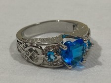 925 SIGNED Sterling Silver Bright Blue Heart Cubic Zirconia COCKTAIL RING SIZE 8
