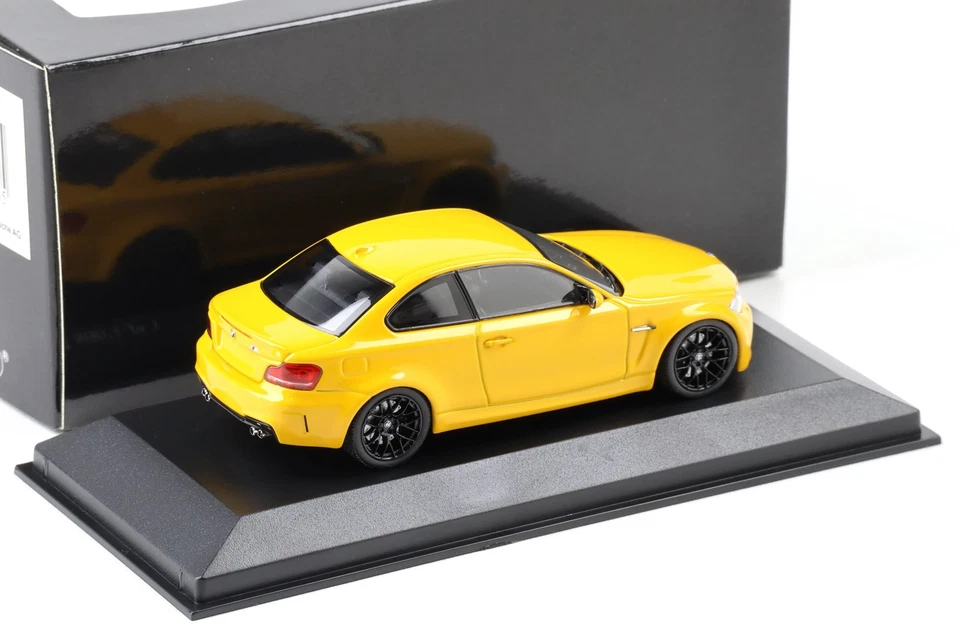 1:43 Minichamps BMW 1er 1 Serie M Coupè 2011 Atacama Giallo - Immagine 2 di 3