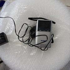 Axion 2.5 TFT Handheld Portable LCD Television AXN-5327A Tested Battery Powered