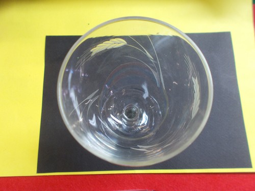 LOVELY CRYSTAL WINE GLASSES x 2 - ETCHED FLOWER DESIGN 200ml 13 cm H EXC # 260 - Picture 18 of 18