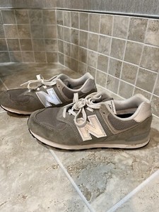 new balance casual tennis shoes