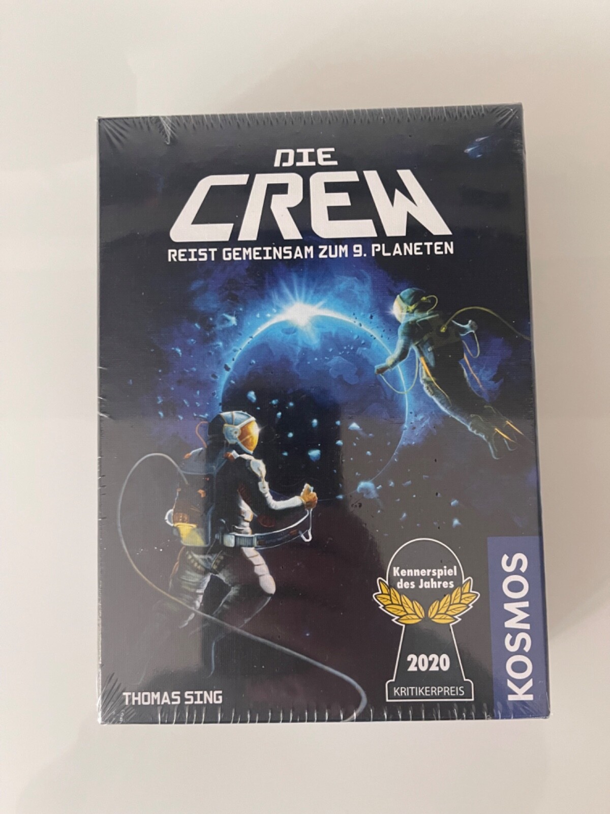 Thumbnail - Kosmos " Die Crew - Reist Gemeinsam Zum 9. Planeten " Neu & Original