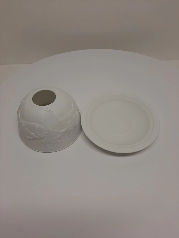 Candelabro votivo de Papá Noel Two's Company 'Let it Glow' luminaria cerámica abovedada  Foto 2 de 4