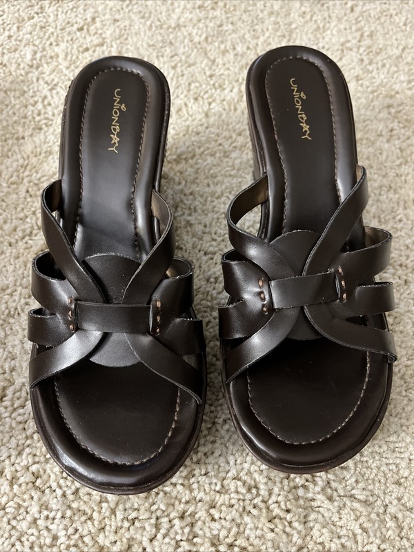 Union Bay Brown Size 9 Medium Sandels