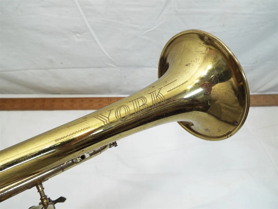 Trompeta instrumento musical trompeta corneta York vintage con estuche Foto 3 de 4