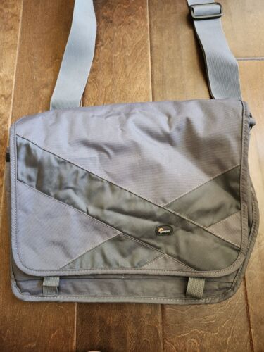 Lowepro Streamline 250 Gray Shoulder Strap Bag Purse Padded - Picture 2 of 13