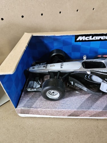 Hot Wheels F1 McLaren Mercedes Mika Hakkinen Racing Car – 1:24 scale - Picture 4 of 18