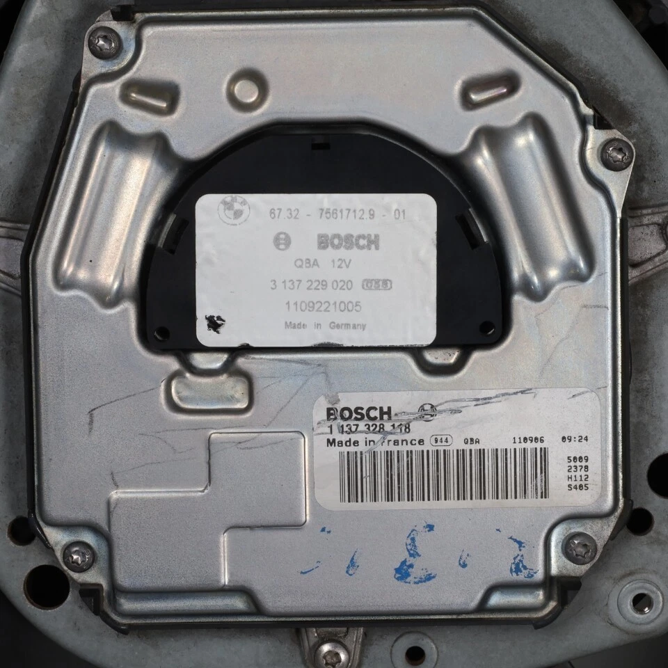 2008-2013 BMW 335i / 2012-2015 BMW X1 Radiator Fan Motor 17427545366 OEM Used Foto 3 de 4