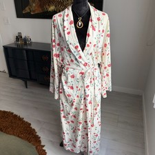 Vintage Victoria's Secret Country 100 Cotton Floral Long Sleeve Robe Pocket