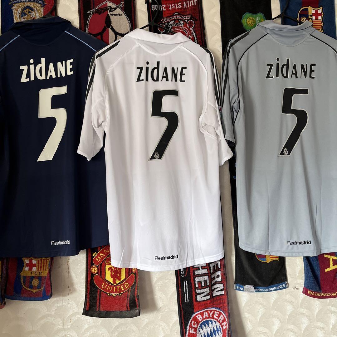 Vintage Zidane Real Madrid 05/06 Size M Set of 3 adidas Vintage Zidane Real Madrid 05/06 Size M Set of 3 adidas