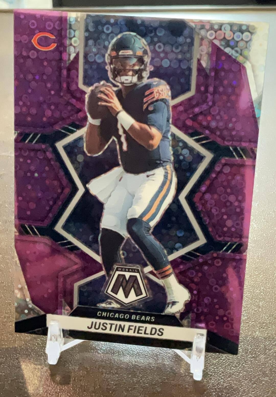 2022 Panini Mosaic Justin Fields No Huddle Purple Prizm /50 #33