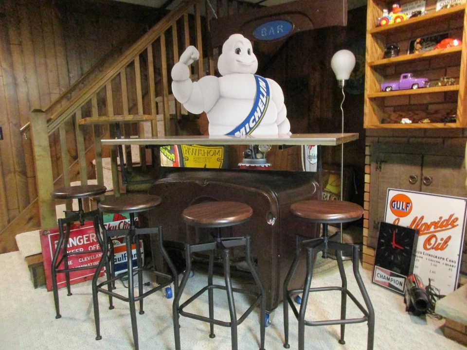 MAN CAVE VINTAGE AUTO ART BAR WITH STOOLS/HOT STREET RAT ROD GARAGE/REC ROOM - Image 2 of 4