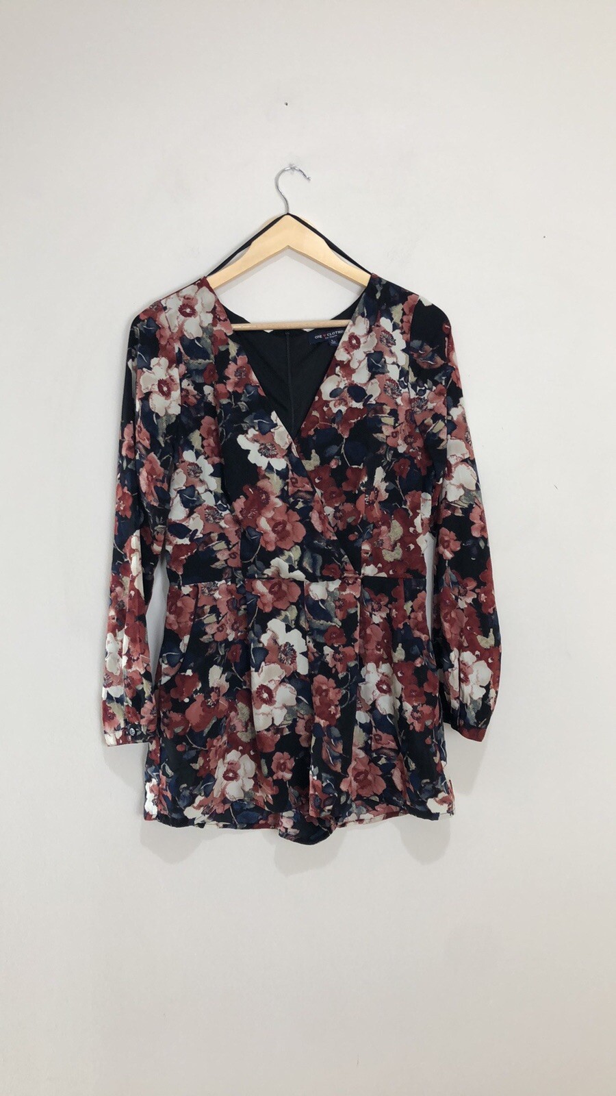 One Clothing Los Angeles Floral Romper Size Large eBay