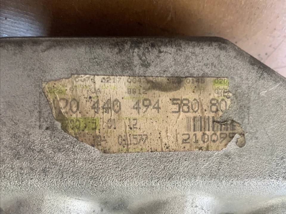 Colector de admisión Mercedes-Benz C220 1994-1996 1111411401 OEM Foto 3 de 4