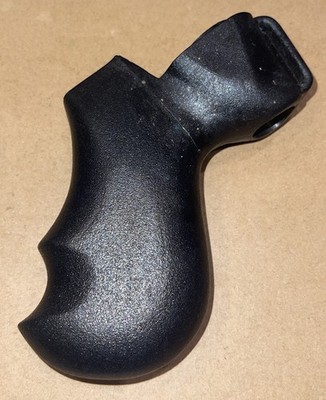MOSSBERG GRIP BLACK 500 590 SHOTGUN