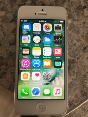 Vintage white  iPhone 5 lock button doesn t work