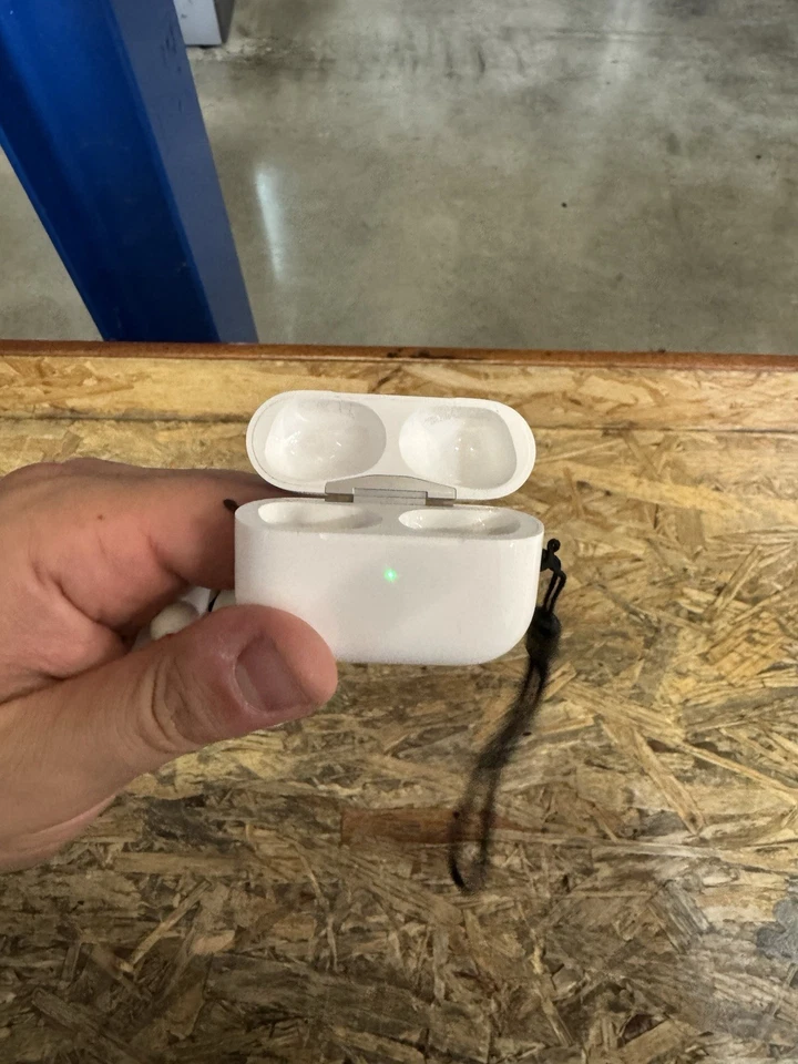 Apple AirPods Pro (2nd generation), foto 2 di 5