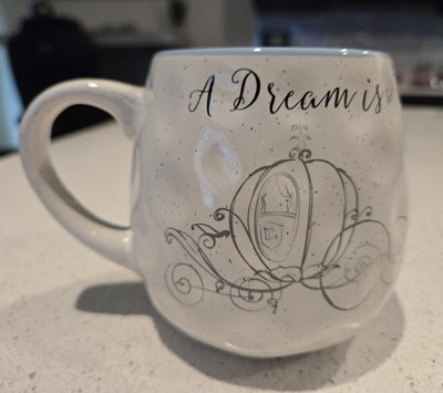 Zrike Brands Disney Princess Cinderella ''A Dream Is A Wish Your Heart Makes'' Mug