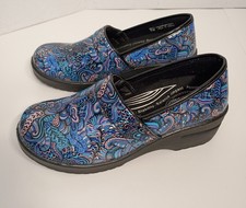 Easy Works by Easy Street Blue Pop Paisley Slip-On Clog Shoes Size 8.5, Nursing