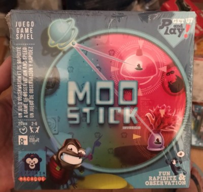 NEU IM BLISTER: KLEINES GESELLSCHAFTSSPIEL MOO-STICK INVASION @ CAPTAIN MACAKE!