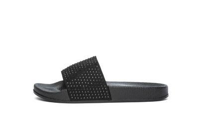 girls sliders size 11