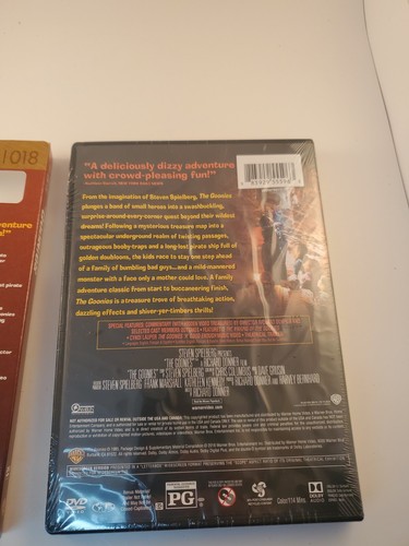 * OOP * Richard Donner's GOONIES - Josh Brolin - RARE SLIPCOVER SEALED - Picture 4 of 4