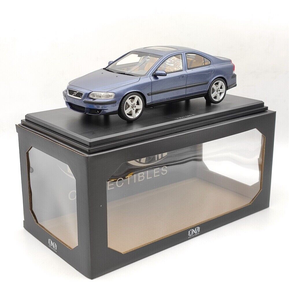 Volvo S60 R bleu 1/18 DNA Collectible DNA000134 voiture miniature de sport suédoise en résine