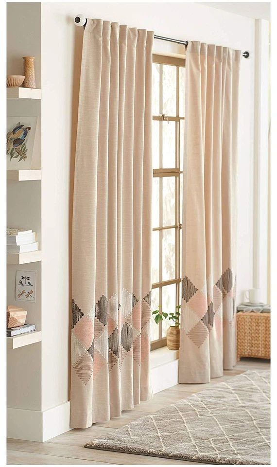 Panel de cortina de una ventana bordado en zigzag rubor umbral marrón claro nuevo con etiquetas Foto 4 de 4