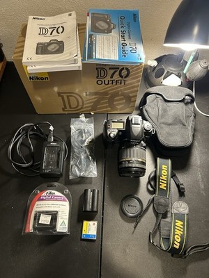 Nikon D D70 6.1MP Digital SLR Camera Kit w/Tamron 18-270mm F3.5-6.3 Lens & More!