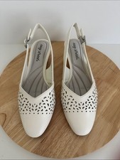 Easy Street Sofie Womens Almond Closed Toe Block Heel Pumps, White Sz 8.5W a2025