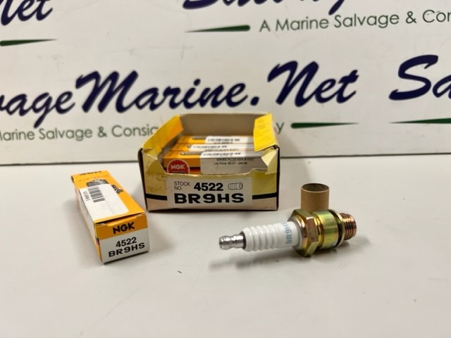 NGK PACK OF 4 #BR9HS SPARK PLUG 4522.