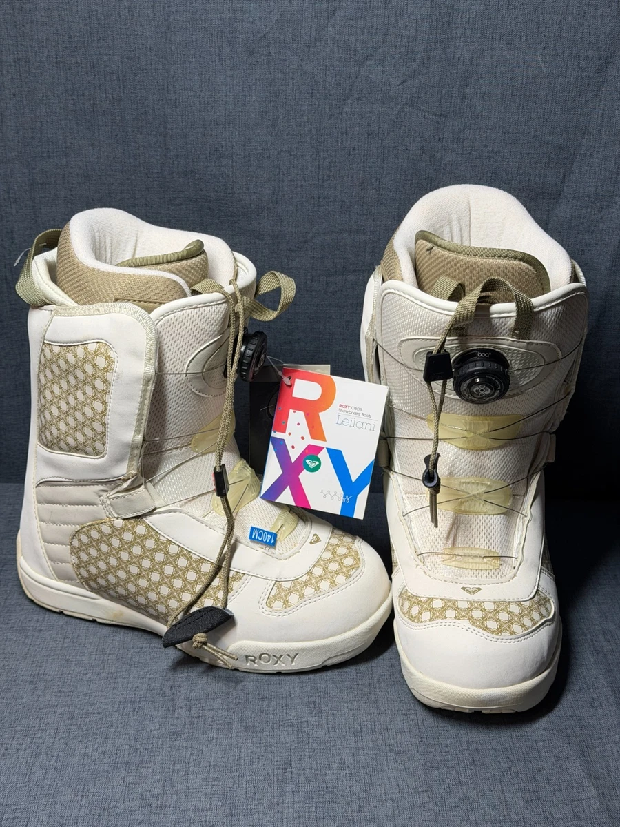 boots snowboard femme roxy Sadie Lace-Up Chestnut Brown / 9 and a durable TPR lug outsole. ROXY Ski & Snowboard Boots